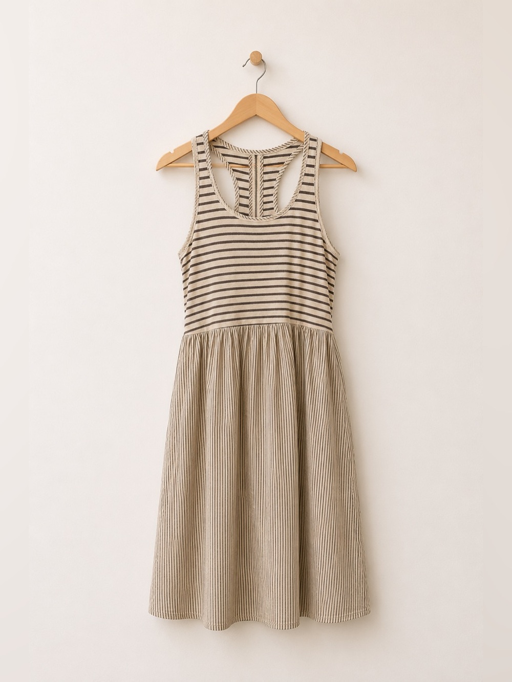 Lou & Grey Stripe Razorback Mini Dress Size 6 Minimalist Capsule Casual